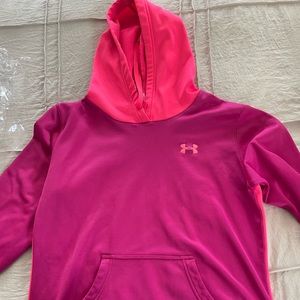 Women’s Under Armour sweatshirt